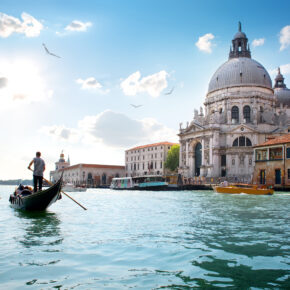 Kurztrip in die Kanalstadt Venedig: 3 Tage Venedig mit zentralem Hotel inkl. Frühstück, Flug & Gondelfahrt nur 189€