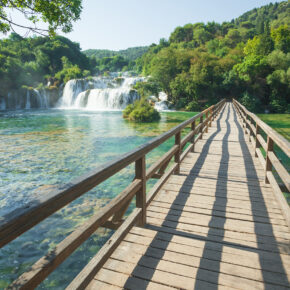 Langes Wochenende im Krka Nationalpark: 4 Tage Kroatien im Apartment mit Flug nur 47€