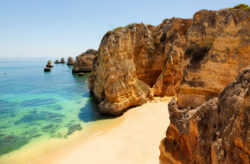 Strandurlaub an der Algarve: 8 Tage im sehr guten Hotel inkl. Frühstück & Flug ab 465€