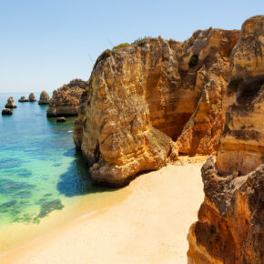 Spektakuläre Küsten an der Algarve: 6 Tage im TOP 4* Hotel mit Frühstück, Flug, Transfer & Extras nur 342€