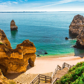 Urlaub an der Algarve: 6 Tage im guten 3* Aparthotel in Strandnähe mit Halbpension, Flug & Transfer nur 463€