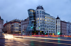 Dancing House: 2 Tage Prag mit TOP 4* Hotel im Tanzenden Haus nur 49€