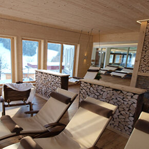 Ski und Wellness im Schwarzwald: 3 Tage im TOP 3* Hotel mit Frühstück, Dinner, Skipass & Extras nur 189€ Ski und Wellness im Schwarzwald: 3 Tage im TOP 3* Hotel mit Frühstück, Dinner, Skipass & Extras nur 189€