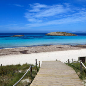 7 Tage auf der Balearen-Insel Formentera im TOP 3* Hotel mit Frühstück, Flug, Transfer & Zug nur 458€ 7 Tage auf der Balearen-Insel Formentera im TOP 3* Hotel mit Frühstück, Flug, Transfer & Zug nur 458€