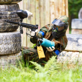 Adrenalinkick: Gutschein für ein 4-stündiges-Paintball-Match ab 1€