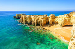 Solo-Urlaub an der Algarve: 6 Tage im guten 3* Hotel in Strandnähe inkl. Flug ab 445€