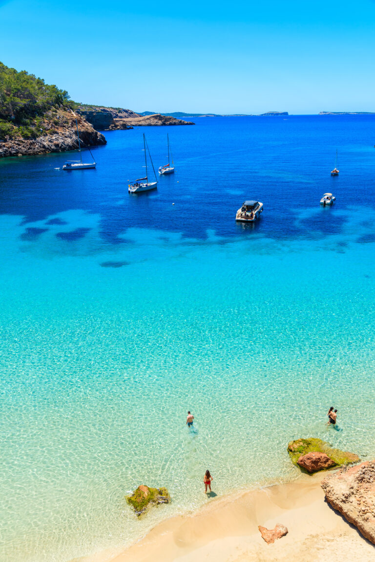 Spanien Ibiza Cala Salada Menschen