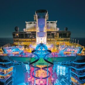 Symphony of the Seas: 8 Tage Luxus-Mittelmeer-Kreuzfahrt mit Vollpension, Flug, Transfers & Stadtrundfahrt für 1111€