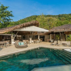 Tree House Villa Pool