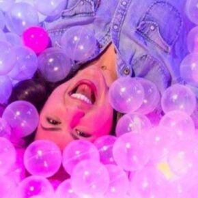 90er Neon Party mit Bällebad: 3 Tage in Berlin im 4* Hotel mit Frühstück & Extras nur 99€ 90er Neon Party mit Bällebad: 3 Tage in Berlin im 4* Hotel mit Frühstück & Extras nur 99€