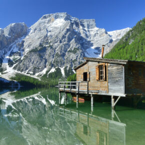 Italien Südtirol Braies See Haus