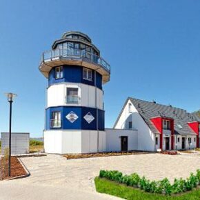 Ostsee: 5 Tage auf Rügen im Leuchtturm-Ferienhaus mit Sauna für 162€