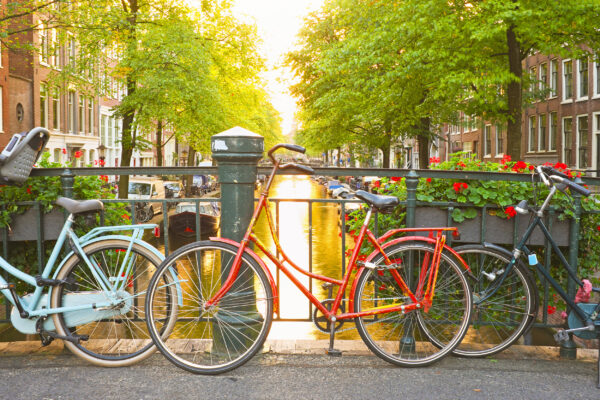 Niederlande Amsterdam Fahrräder Brücke