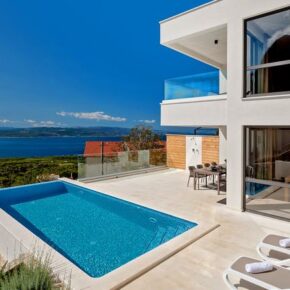 Kroatien: 8 Tage in eigener Luxus-Villa mit Meerblick & Infinity-Pool für 267€ Kroatien: 8 Tage in eigener Luxus-Villa mit Meerblick & Infinity-Pool für 267€