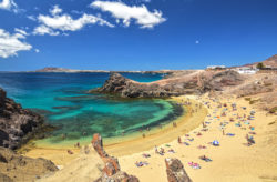 Urlaub auf Lanzarote: 7 Tage ins 3* Hotel mit Flug & Transfer nur 463€