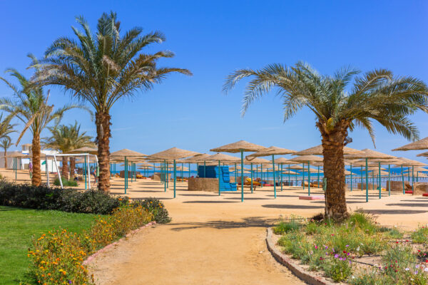 Ägypten Hurghada Parasols am Strand