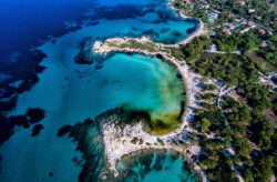 Chalkidiki 2026: 6 Tage in TOP 4* Suite mit privatem Pool, Frühstück & Flug für 468€