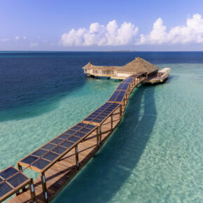 Luxus pur: 13 Tage Malediven in TOP 5* Romantic Ocean Villa mit Halbpension, Flug & Transfer