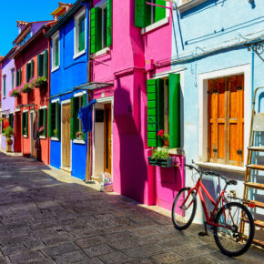 Insel Burano: 3 Tage in Italien mit TOP Unterkunft, Frühstück & Flug nur 120€ Insel Burano: 3 Tage in Italien mit TOP Unterkunft, Frühstück & Flug nur 120€