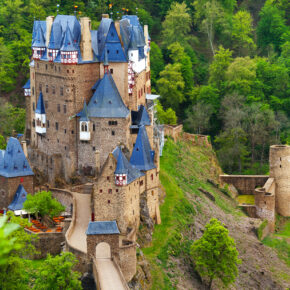 Burg Eltz besuchen am Wochenende: 3 Tage mit TOP Hotel nur 40€ Burg Eltz besuchen am Wochenende: 3 Tage mit TOP Hotel nur 40€
