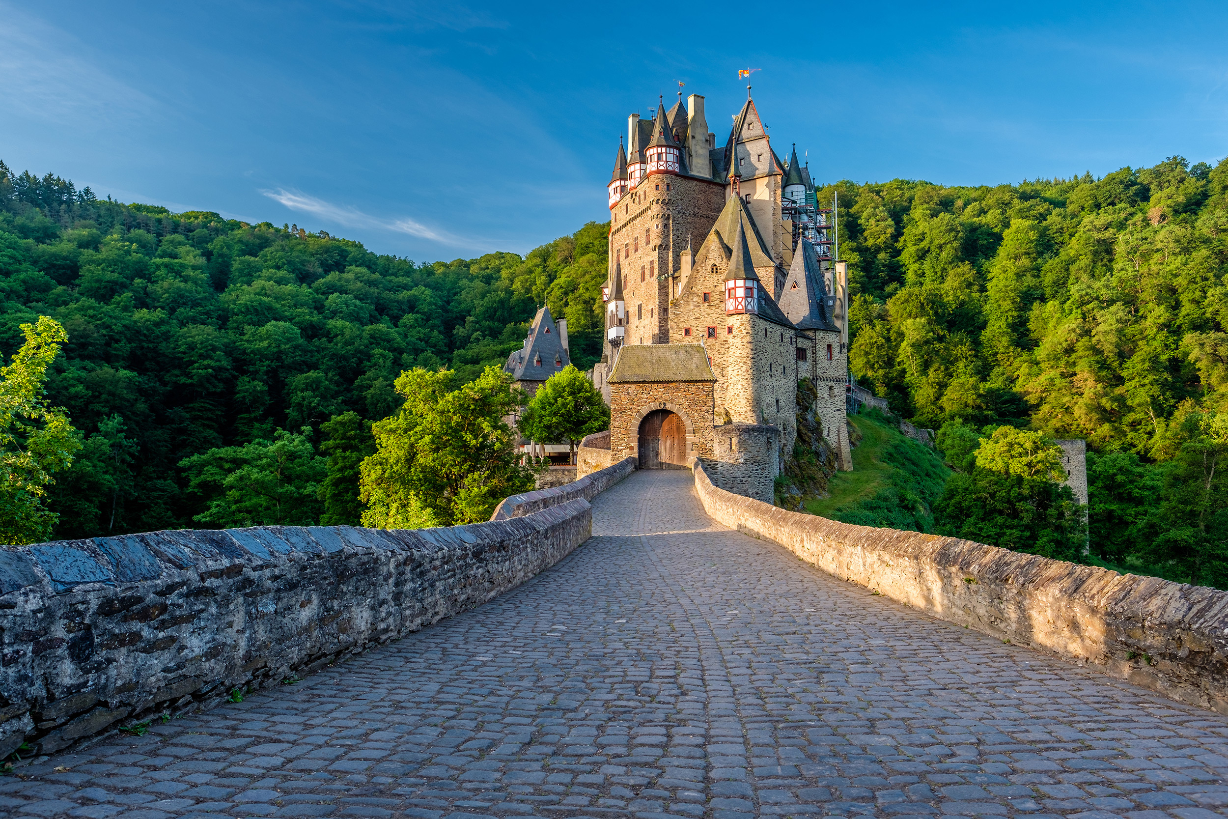 ausflugsziele-und-sehensw-rdigkeiten-im-umkreis-von-burg-eltz-ybelmi
