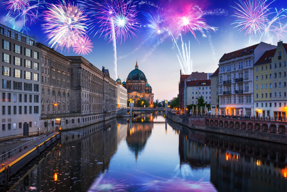 Berlin Feuerwerk Spree