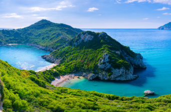 Inselurlaub: 8 Tage auf Korfu mit eigenem Apartment in Strandnähe inkl. Flug nur 160€