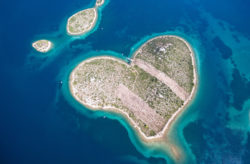 Herzinsel Kroatien: 8 Tage inklusive Apartment nahe der Insel & Flug nur 178€