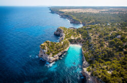 Ab auf die Balearen: 6 Tage Mallorca im guten Hotel in Strandnähe ab 371€