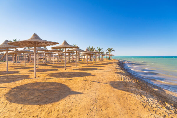 Ägypten Strand Sonnenschirme