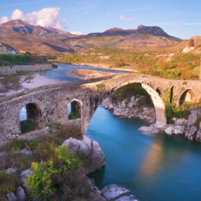 Fly & Drive durch Kosovo, Montenegro & Albanien: 8 Tage mit Flug & Mietwagen nur 73€ Fly & Drive durch Kosovo, Montenegro & Albanien: 8 Tage mit Flug & Mietwagen nur 73€