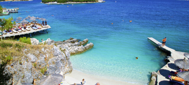 Günstiger Strandurlaub in Europa: Entdeckt Albaniens Küste mit Last Minute Angeboten von Ltur