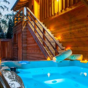 Luxus am Wochenende: 3 Tage Bayern im eigenen TOP 5* Chalet mit Frühstück, Wellness & Extras ab 279€ Luxus am Wochenende: 3 Tage Bayern im eigenen TOP 5* Chalet mit Frühstück, Wellness & Extras ab 279€