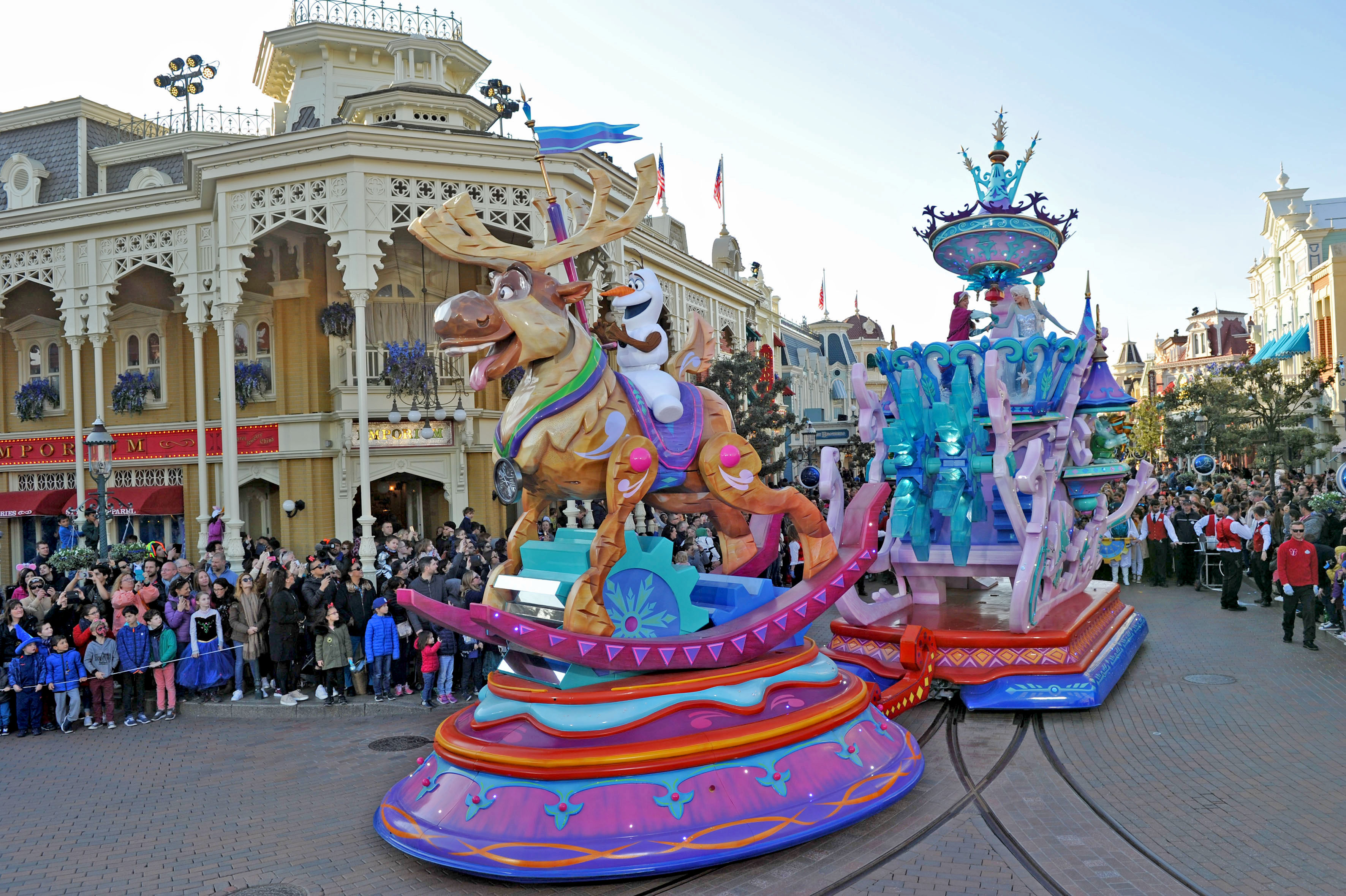 Disneyland® Paris Gutschein 2 Tage mit 4* Hotel & Eintritt