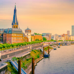 Duesseldorf Rhein Promenade