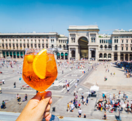 Italien Mailand Aperol Sprizz