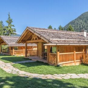 Auszeit in Italien: 4 Tage im privaten TOP Chalet mit Frühstück, privatem Whirlpool & Sauna ab 246€ Auszeit in Italien: 4 Tage im privaten TOP Chalet mit Frühstück, privatem Whirlpool & Sauna ab 246€