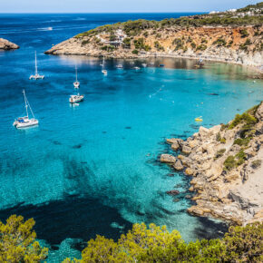Urlaub auf Ibiza: 4 Tage mit TOP Hotel & Flug nur 188€