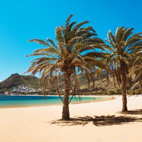 Strand Auszeit auf Teneriffa: 6 Tage auf der Kanarischen Insel im 4* Hotel mit Halbpension, Flug & Transfer nur 521€