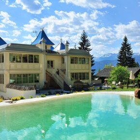 Wellness: 3 Tage Trentino in TOP 5* Villa mit Frühstück & Massage ab 139€ // in Suite mit Whirlpool ab 149€ Wellness: 3 Tage Trentino in TOP 5* Villa mit Frühstück & Massage ab 139€ // in Suite mit Whirlpool ab 149€