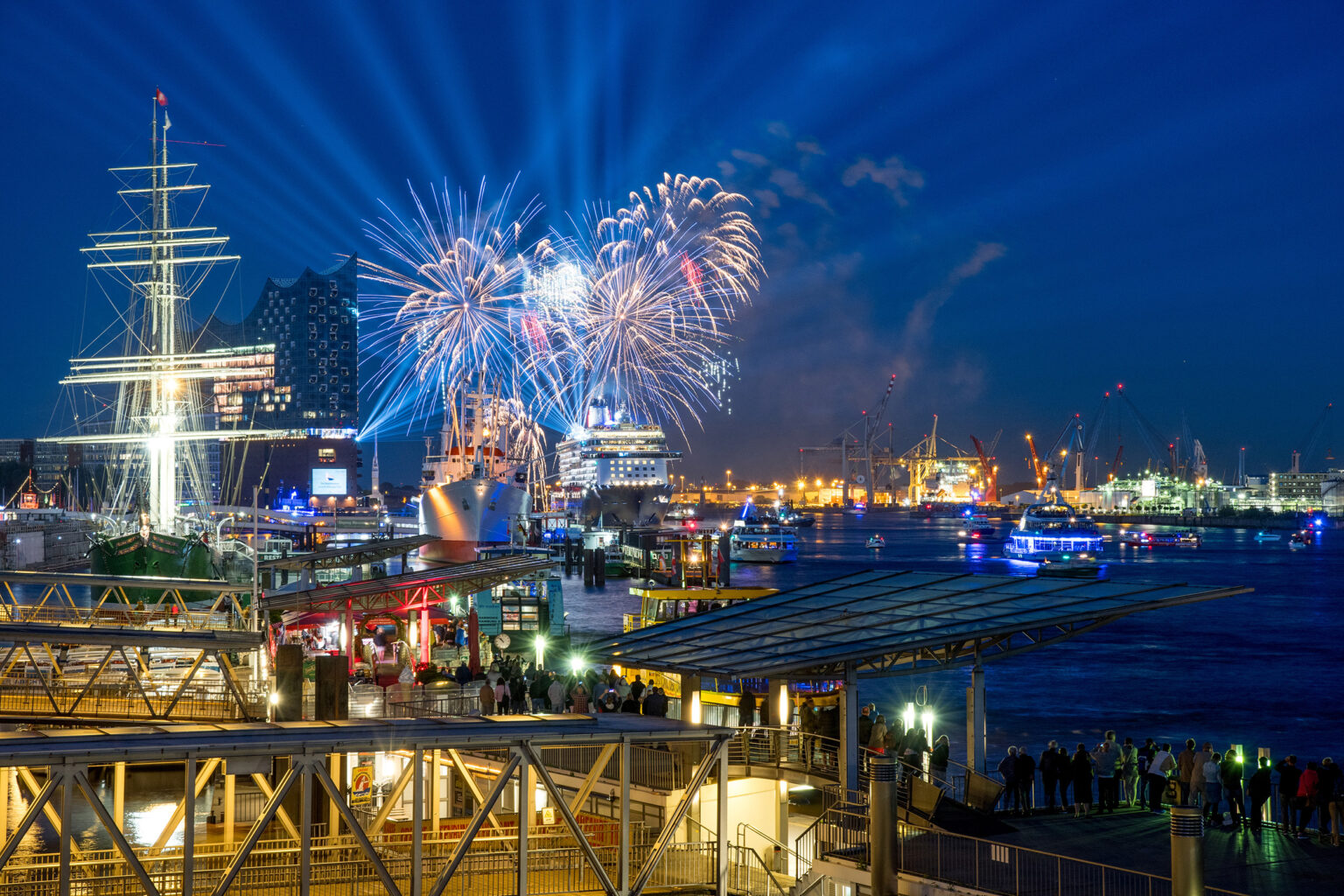Silvester in Hamburg 2024: Tipps & Angebote