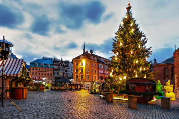 Lettland Riga Weihnachtsmarkt Baum
