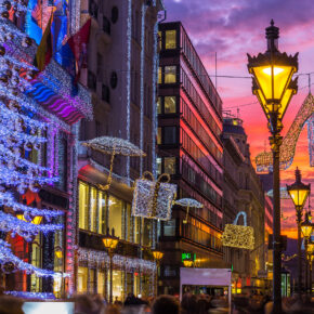 Budapest-Wochenendtrip: 3 Tage zur Weihnachtszeit mit gutem 4* Hotel inkl. Frühstück & Flug nur 85€