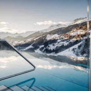 Alpen-Wellness: 4 Tage im Chalet mit Panoramablick, Infinity-Pool, Spa & Frühstück nur 237€ Alpen-Wellness: 4 Tage im Chalet mit Panoramablick, Infinity-Pool, Spa & Frühstück nur 237€