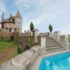 Villa war gestern: 8 Tage im eigenen Schloss in Belgien mit Sauna, Pool & mehr ab 240€ Villa war gestern: 8 Tage im eigenen Schloss in Belgien mit Sauna, Pool & mehr ab 240€