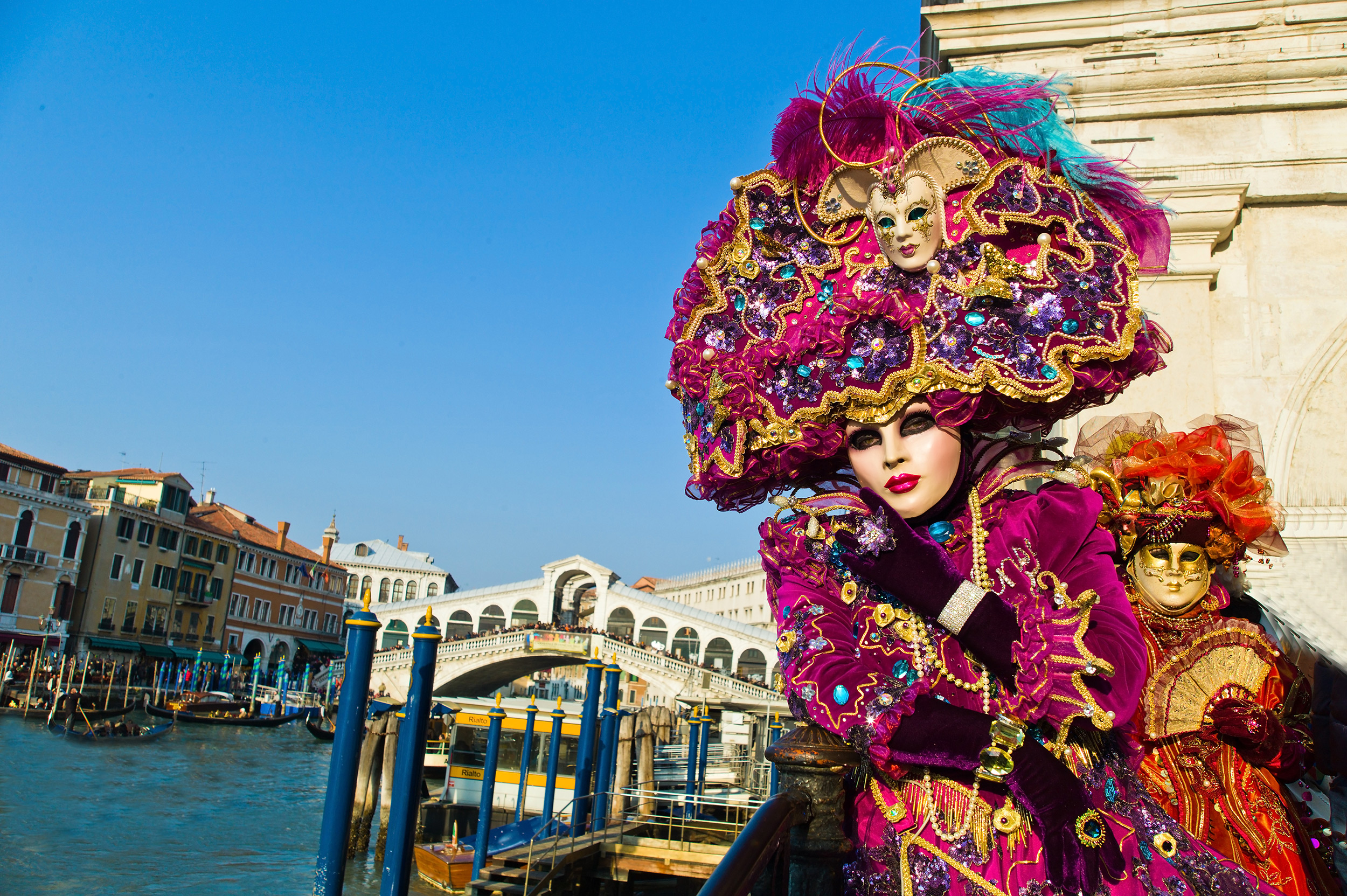 Bauta arlecchino Venezianische Maske Venedig Karneval 