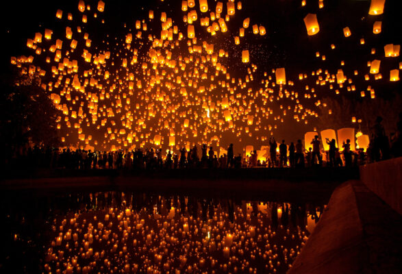 Thailand Chian Mai Loy Krathong Weit