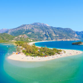 Familienurlaub in der Türkei: 7 Tage im 5* Hotel mit All Inclusive Plus, Flug & Transfer nur 240€ Familienurlaub in der Türkei: 7 Tage im 5* Hotel mit All Inclusive Plus, Flug & Transfer nur 240€