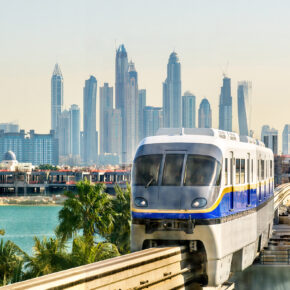 Dubai: 7 Tage im TOP 5* Mövenpick Hotel mit Halbpension, Flug, Transfer & Zug nur 699€ Dubai: 7 Tage im TOP 5* Mövenpick Hotel mit Halbpension, Flug, Transfer & Zug nur 699€