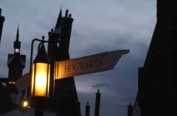 Jetzt wird’s magisch: 2 Tage zur Harry Potter™ Ausstellung in München mit Hotel & ...